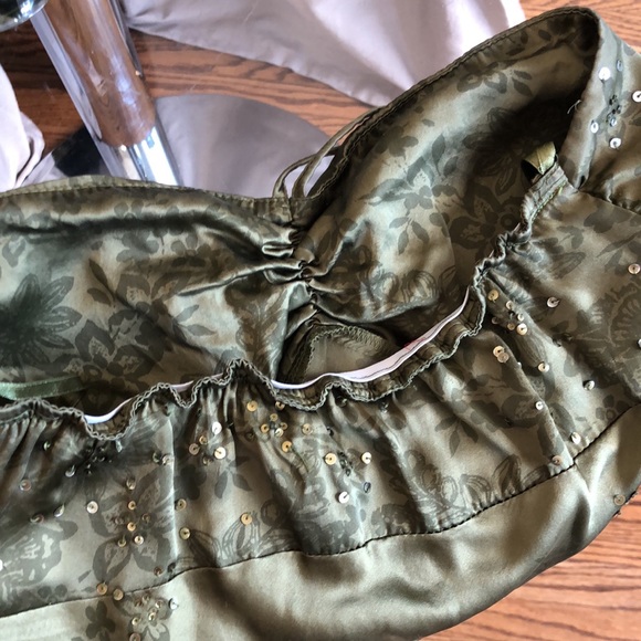 Le Chateau olive green top - Picture 7 of 9